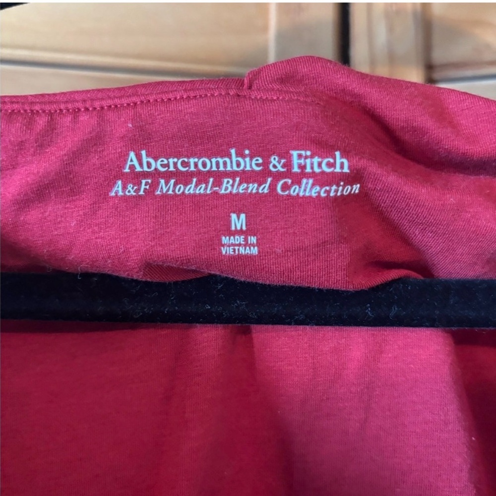 Abercrombie & Fitch Red Modal-Blend Top NWT - Picture 4 of 6